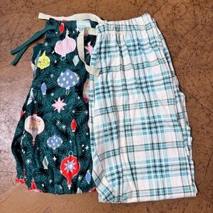 Kids 2 Pack Of Festive and Plaid Bottoms Set Size M